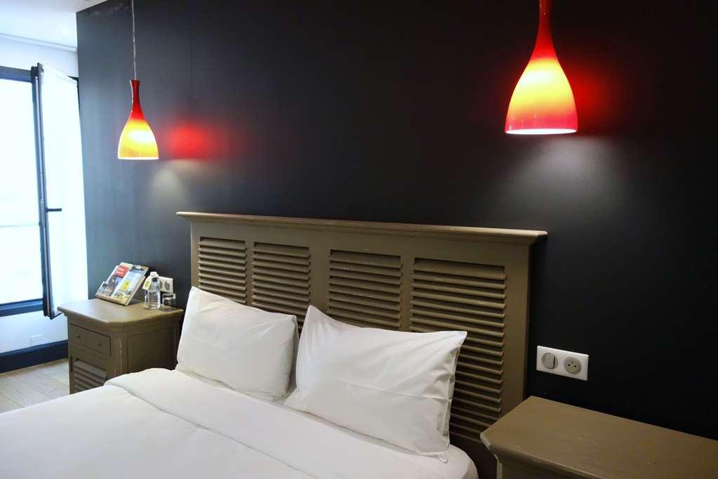 Hotel Henri IV Nérac Стая снимка