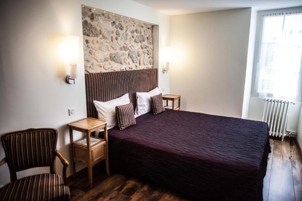 Hotel Henri IV Nérac Стая снимка