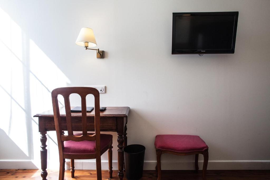 Hotel Henri IV Nérac Стая снимка