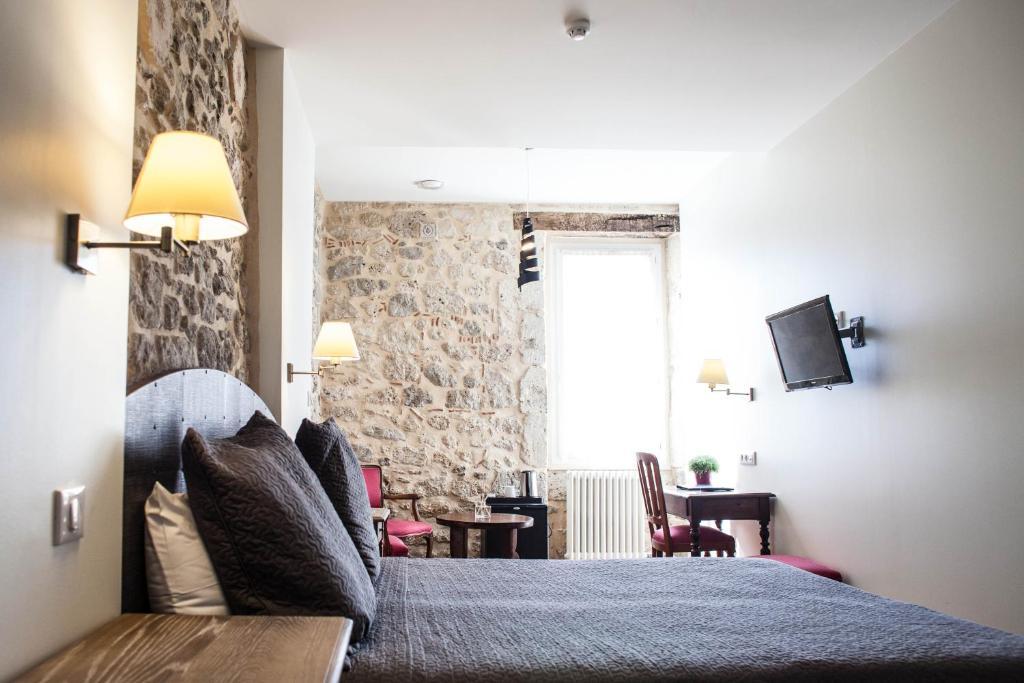 Hotel Henri IV Nérac Стая снимка