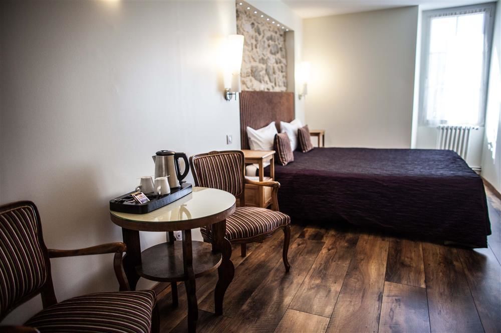 Hotel Henri IV Nérac Екстериор снимка