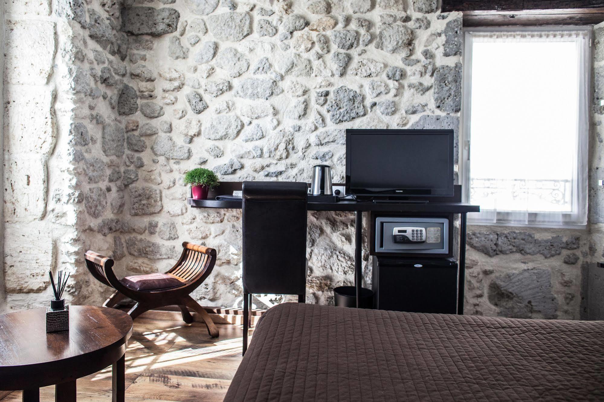 Hotel Henri IV Nérac Екстериор снимка
