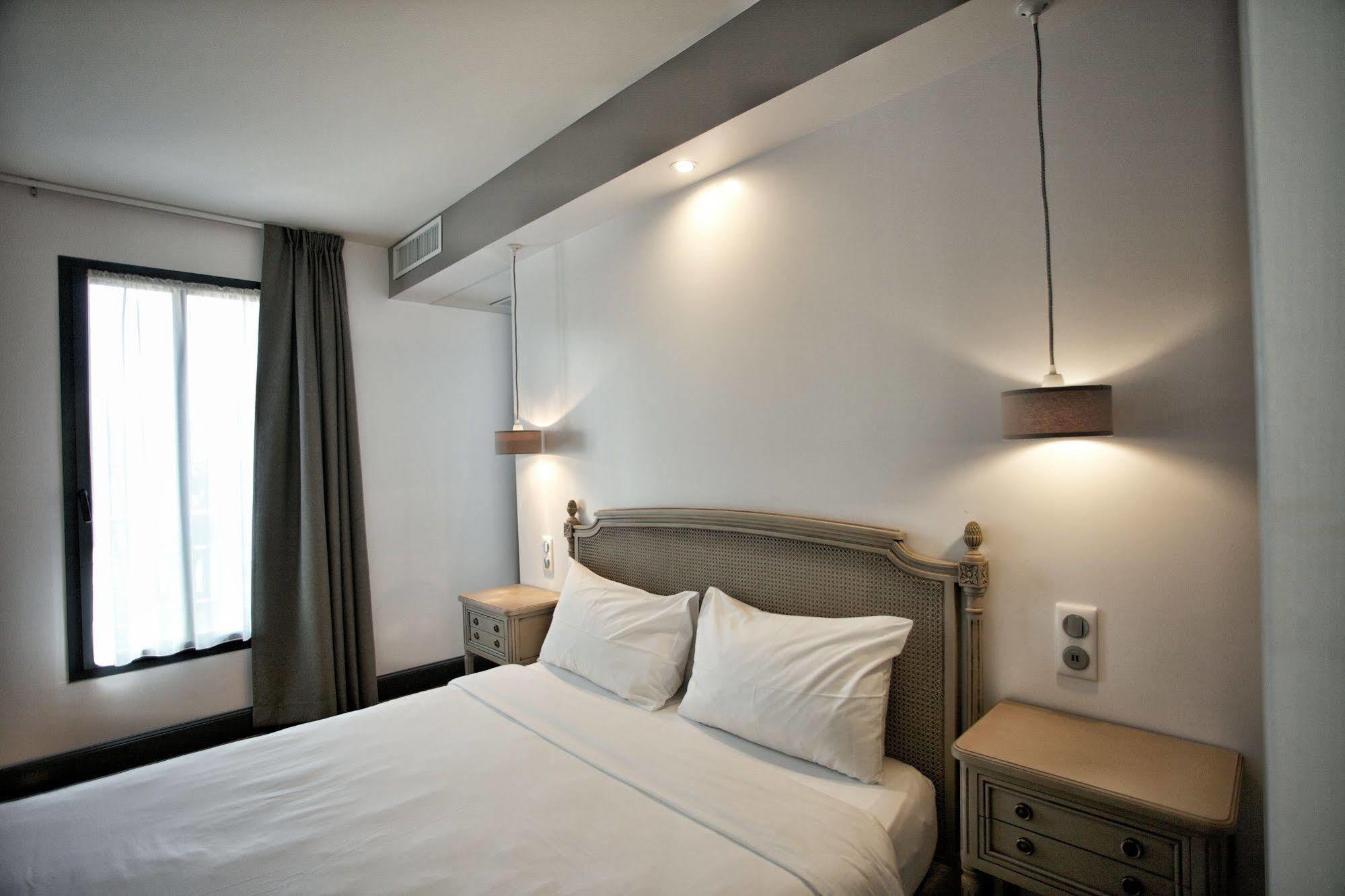 Hotel Henri IV Nérac Екстериор снимка