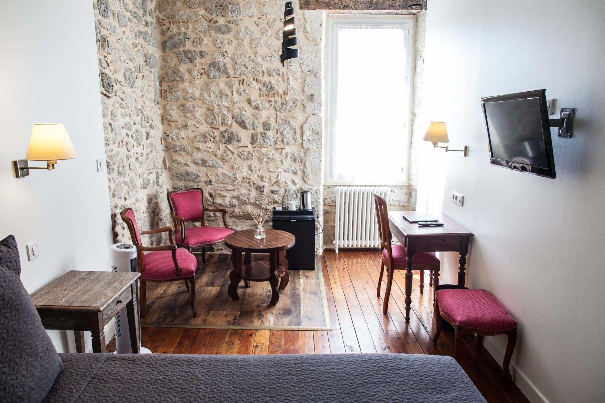 Hotel Henri IV Nérac Екстериор снимка