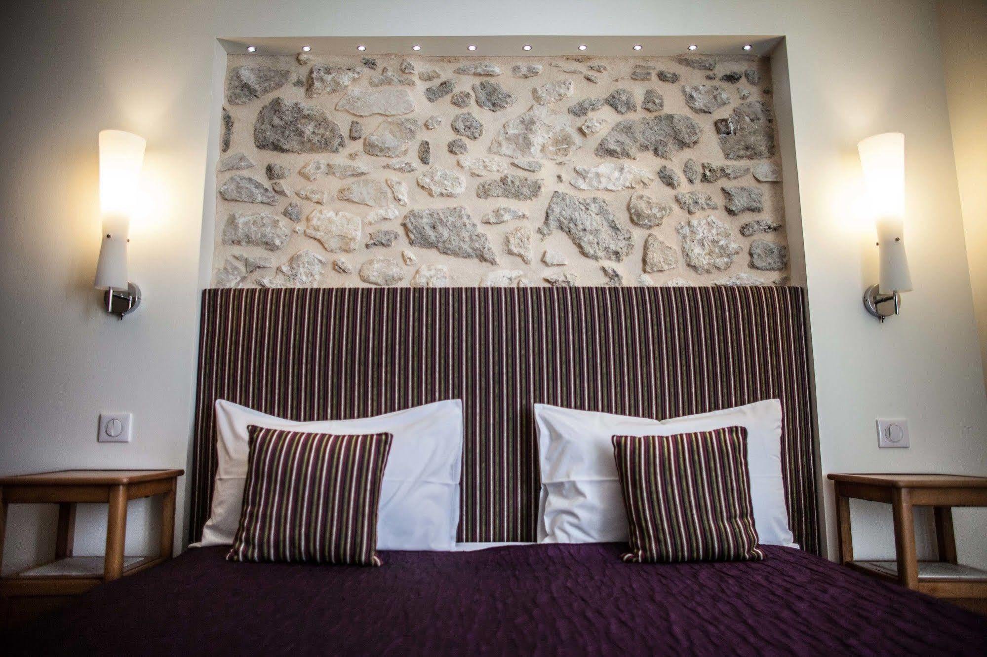 Hotel Henri IV Nérac Екстериор снимка