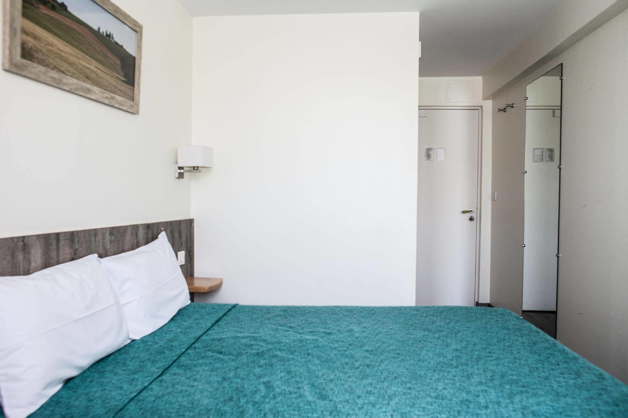 Hotel Henri IV Nérac Екстериор снимка